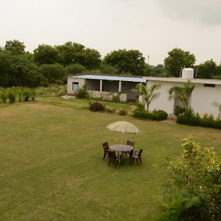 Hotel Radha Rani Mahal Khajurāho Exterior photo